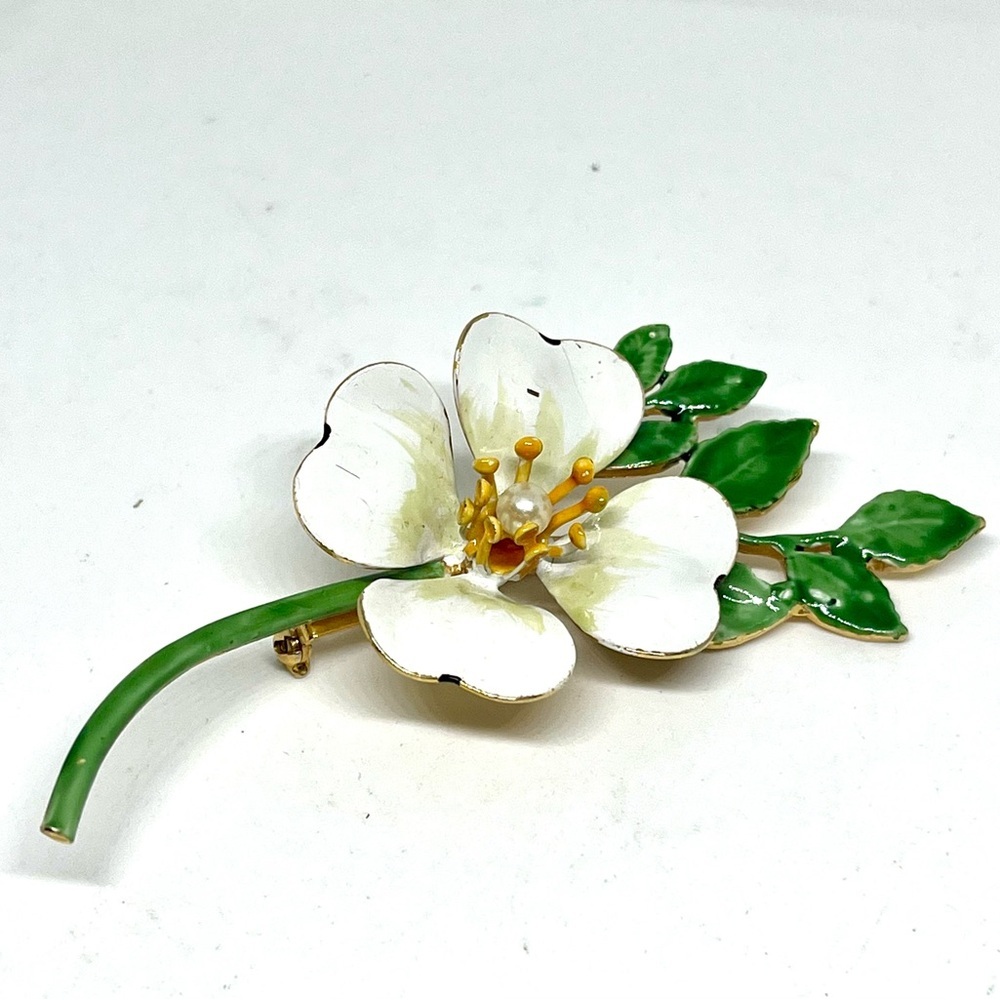 Original by Robert Dogwood Flower Brooch